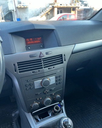 Opel Astra cena 9000 przebieg: 149213, rok produkcji 2005 z Otmuchów małe 79
